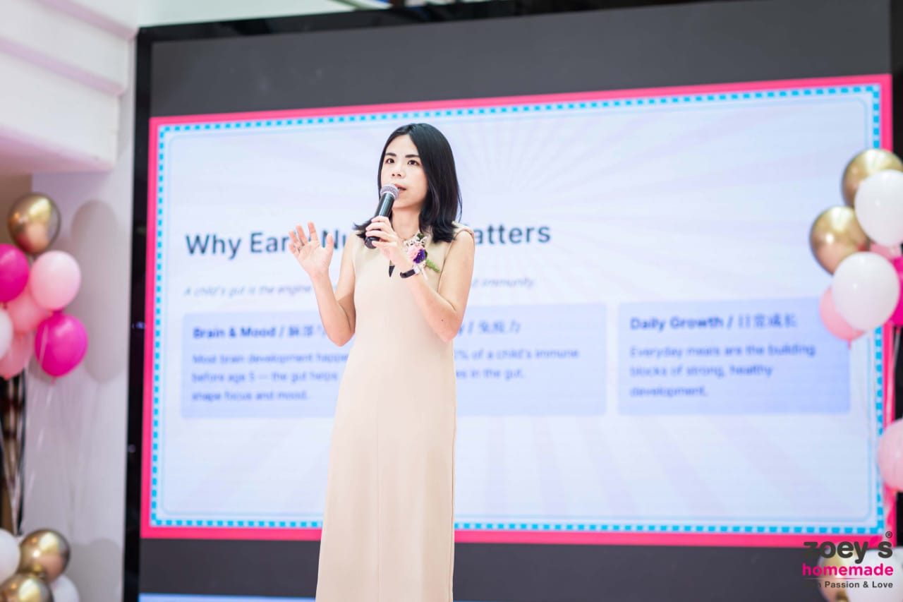 Dr. Lai Wee Ting presenting at an event